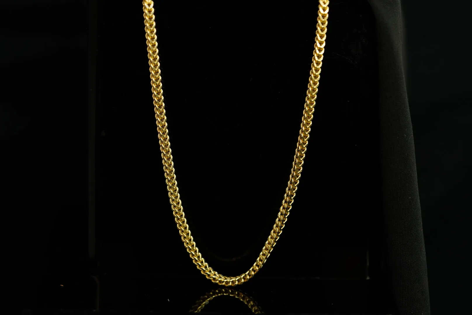 14k Classic Luxury – Medium Franco Chain That Defines Style and Durability