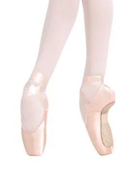 Capezio 1136W Developpe Pointe  Shoe